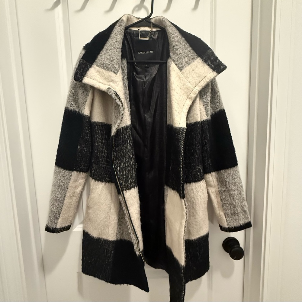 Ivanka Trump | Wool Blend Coat | Plaid Black White | Dress Coat Jacket | Size 2